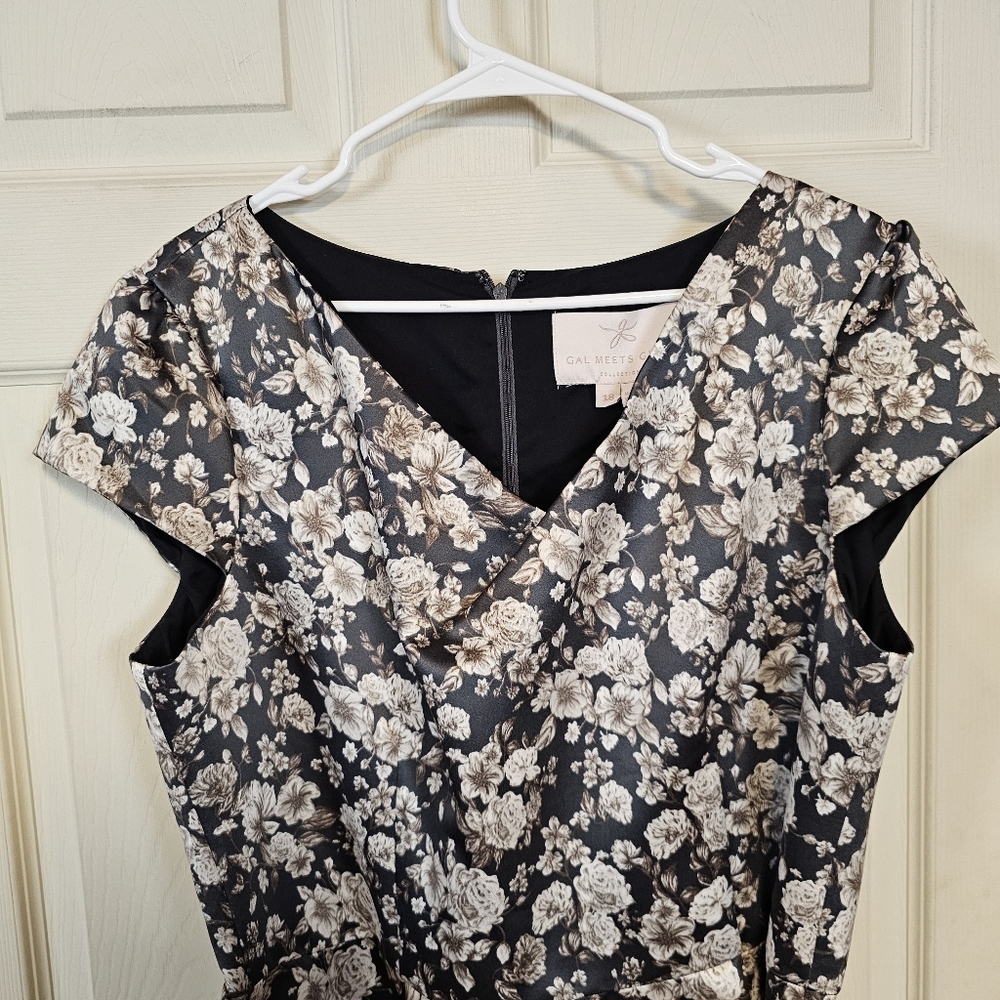 Gal Meets Glam Elle Brightex Duchess Fit & Flare Satin Floral Belted Vneck Dress - Picture 8 of 11